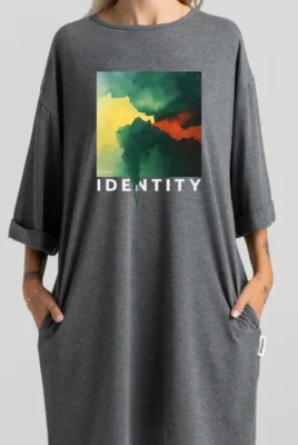 Trumpa suknelė „Identity” Drabužiai su spauda - 8 Trumpa suknelė „Identity” Drabužiai su spauda - 8