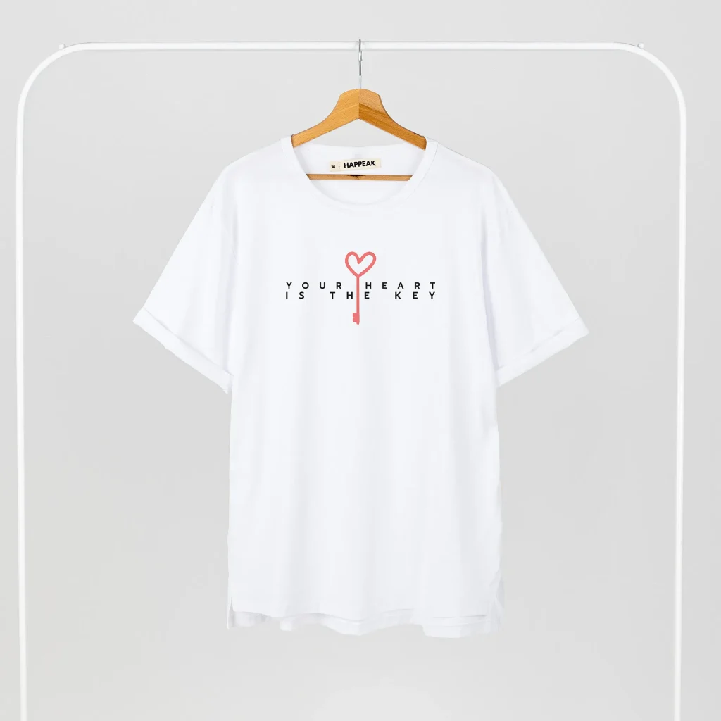 Marškinėliai „Heart is the key” Marškinėliai su spauda  - 1 Marškinėliai „Heart is the key” Marškinėliai su spauda  - 1