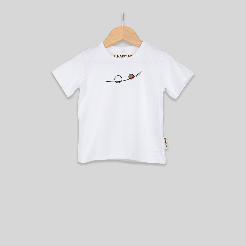 Balance 08 – minimalist kids’ T-shirt ART.HAPPEAK - 1 Balance 08 – minimalist kids’ T-shirt ART.HAPPEAK - 1